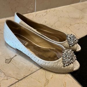 Badgley Mischka Ivory Taft Scalloped Rhinestone Flats Wedding Size 7